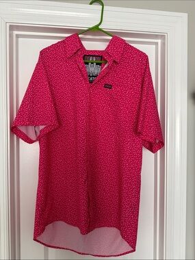 DIXXON Men’s Short Sleeve Button-Up Shirt in Hot Pink Micro Print